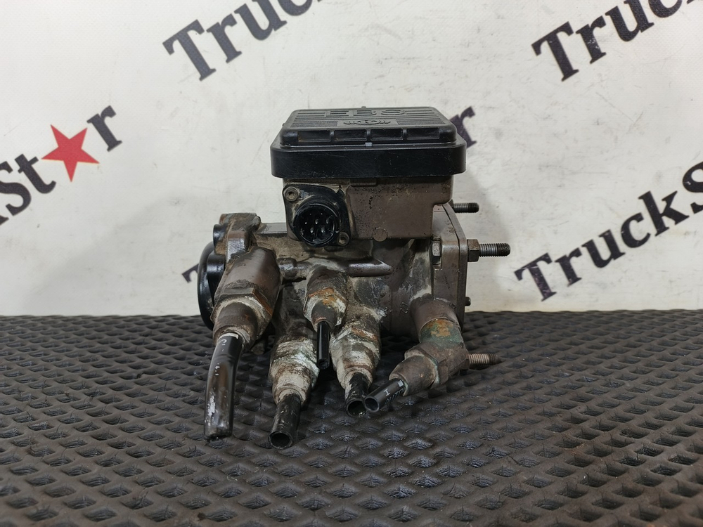 Кран управления тормозами прицепа