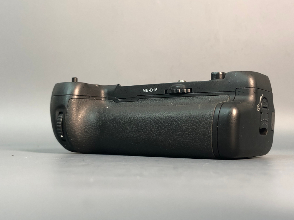 Battery Grip Nikon D750