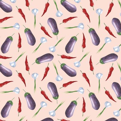 Овощной паттерн с перцем, баклажаном и чесноком на светло-розовом фоне.
