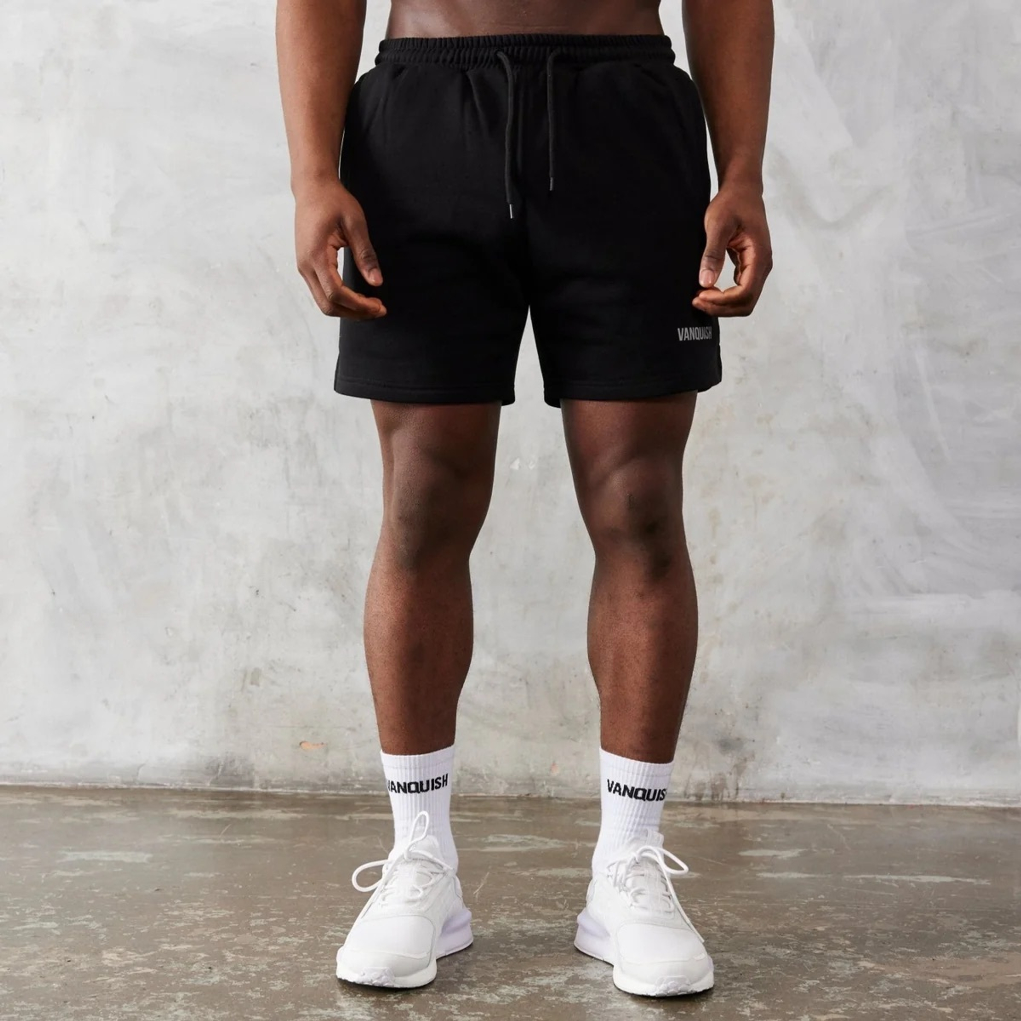 Шорты VANQUISH Essential Regular Fit Shorts Black
