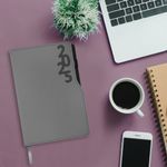 Ежедневник датированный 2025, А5, 150x213 мм, BRAUBERG "Up", под кожу, софт-тач, держатель для ручки, серый, 115843