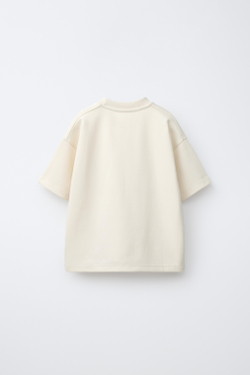ZARA КОМПЛЕКТ ИЗ ФУТБОЛКИ И ШОРТОВ ИЗ ТКАНИ ИНТЕРЛОК, ЭКРЮ