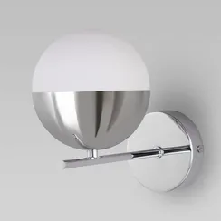 70129/1 / настенный светильник / хром