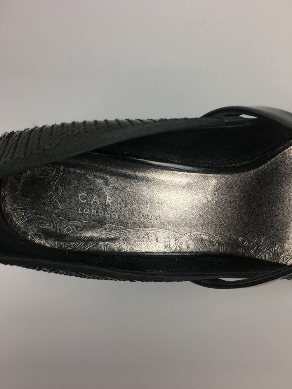 Туфли Carnaby блестящие 39 размер