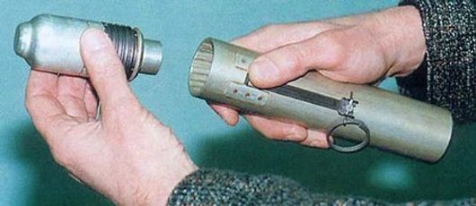 Гранатомет одноразовый малогабаритный "Пенал" пиротехнический