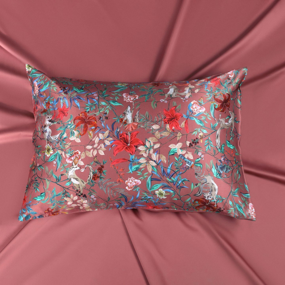 Наволочка 50x70 Mollen Корсак вишнёво-ягодная шелковая