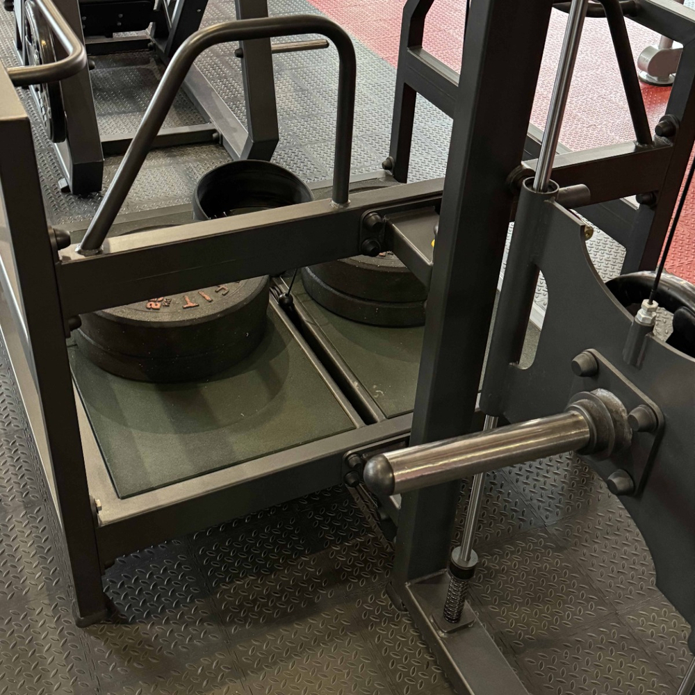 A3067 Приседания с поясом