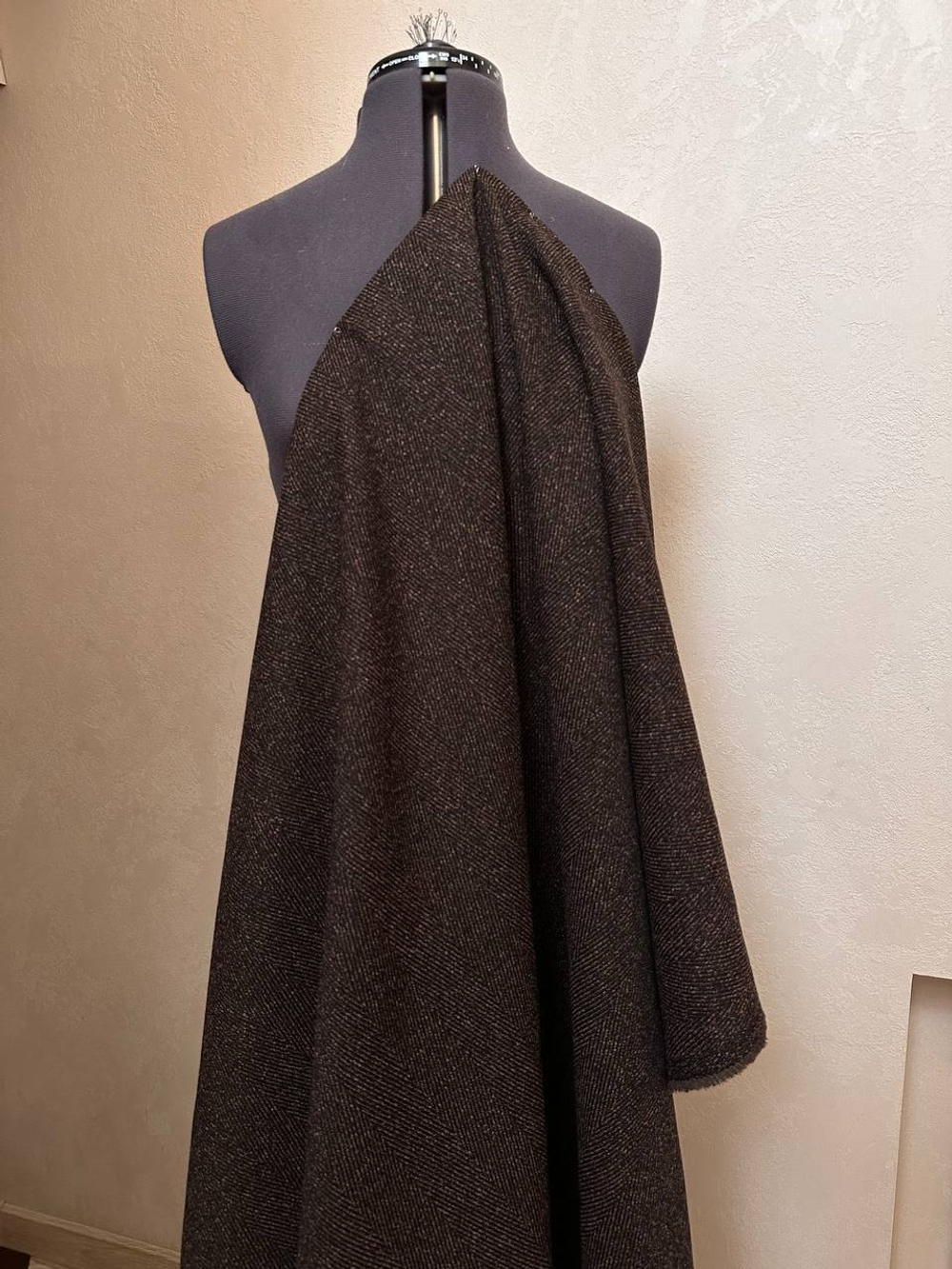 Костюмно-плательный смесовый твид букле (Piacenza, 55%шерсть/11%полиамид/34%вискоза, Темный мускат с золотой пылью/крупная елочка, 152, 336 гр/м2)