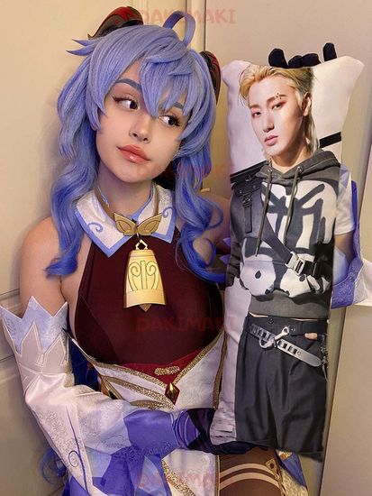 Мини дакимакура Чхве Сан из Эйтиз арт. M1038, 60х20 см