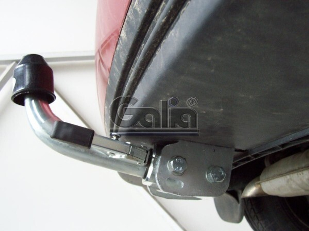Фаркоп оцинкованный Galia V065A для Volkswagen Touran 2002-2015(паспорт и сертификат в комплекте)(без электрики)