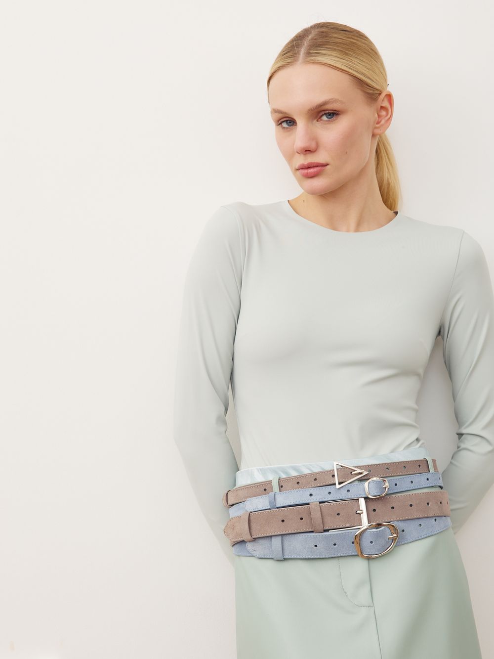 БАЗОВЫЙ РЕМЕНЬ ЗАМША СЕРЫЙ