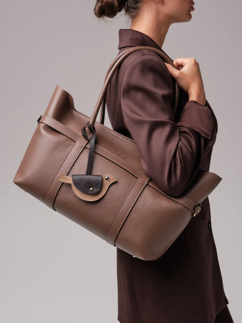 Женская кожаная сумка DBR 31229 коричневый какао