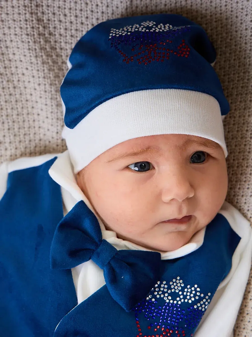 Комбинезон на выписку для новорожденного с триколором