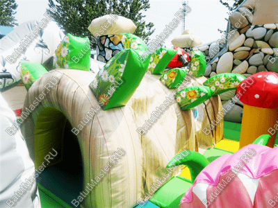 Коммерческий надувной батут "Терем" 6*6*4 м
