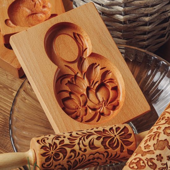 Пряничная форма Восьмерка с тюльпанами