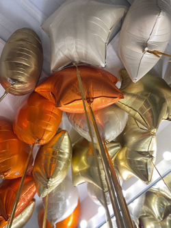 Воздушные шары звезды и сердца с дождиком на потолок №2745