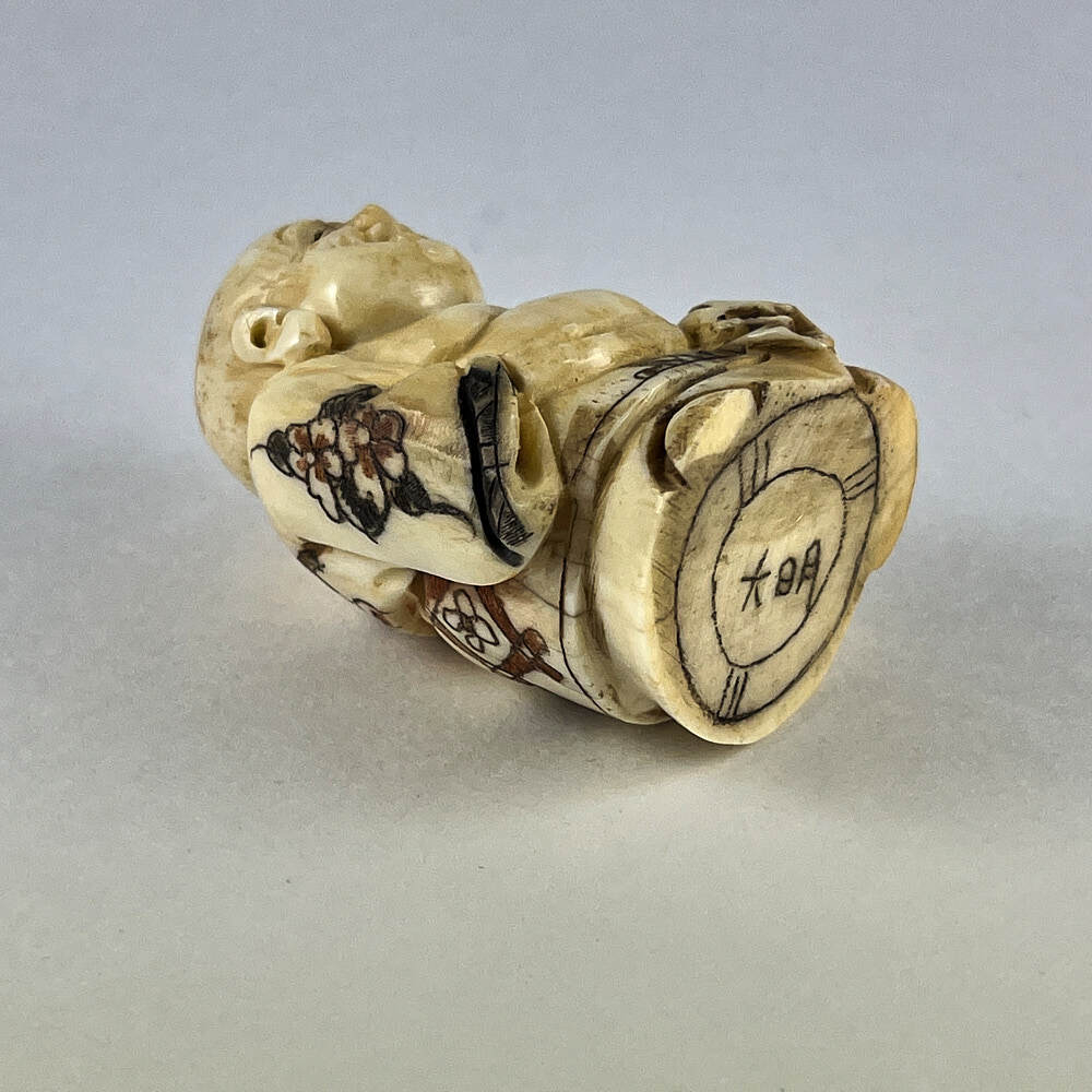 Статуэтка нэцкэ Хотей (богатство)