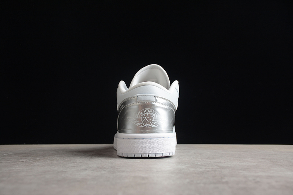 Jordan 1 Low SE Tear Away Silver