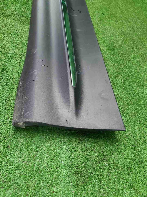 Накладка двери правая Mercedes GLB X247 (19-нв)