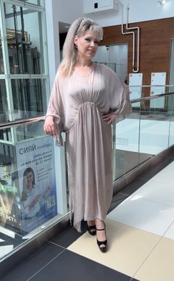 Двойное, длинное, эффектное платье