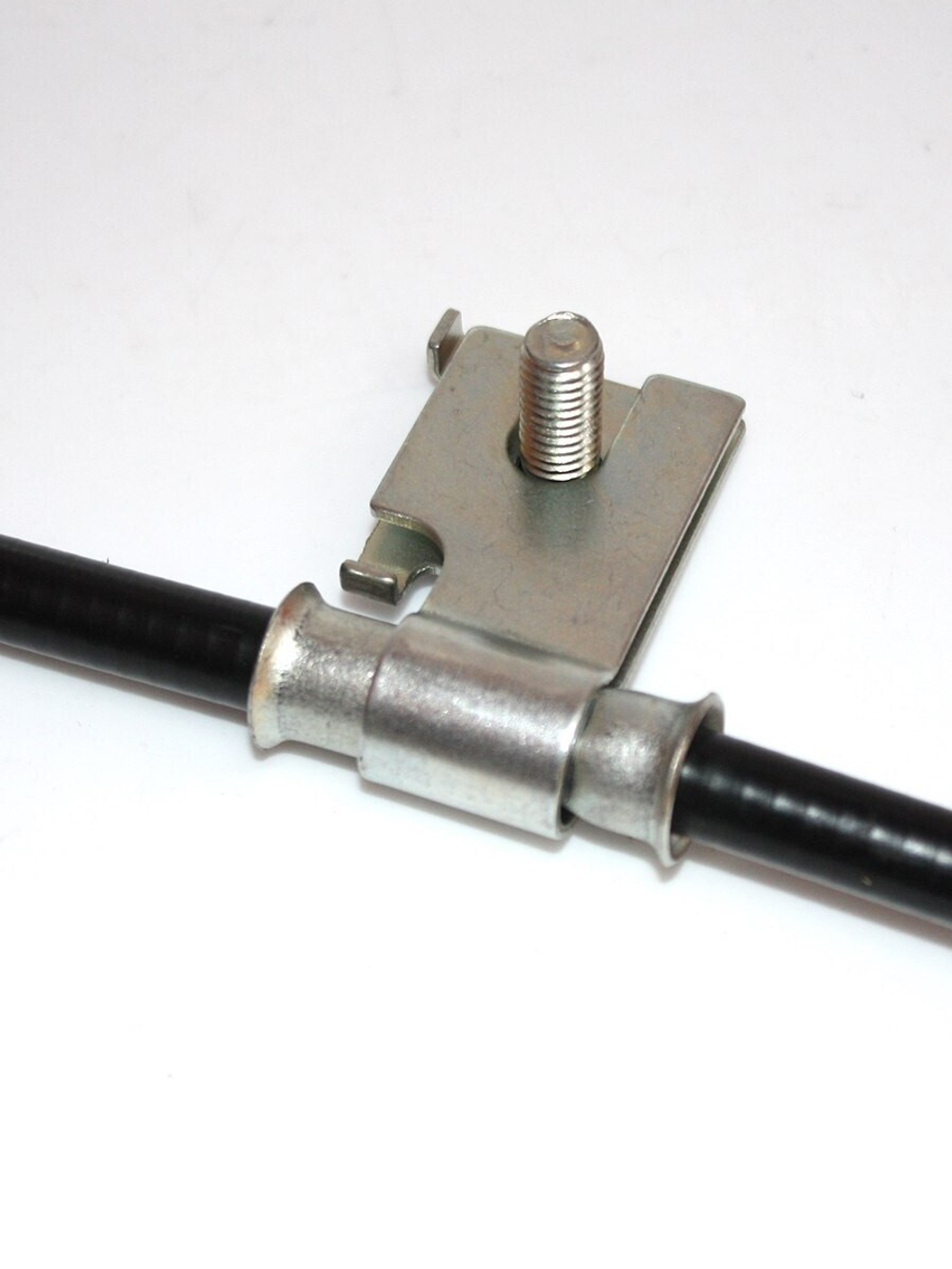 Трос стояночного тормоза левый 3508300P3031 для JAC T6