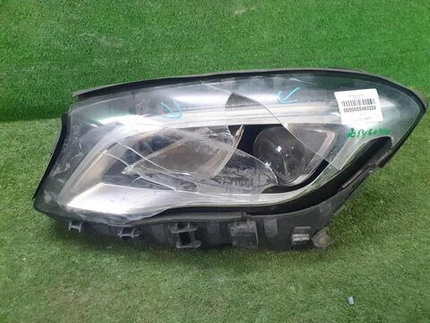 Битая Фара левая Mercedes GLA x156 (2017-2020) LED