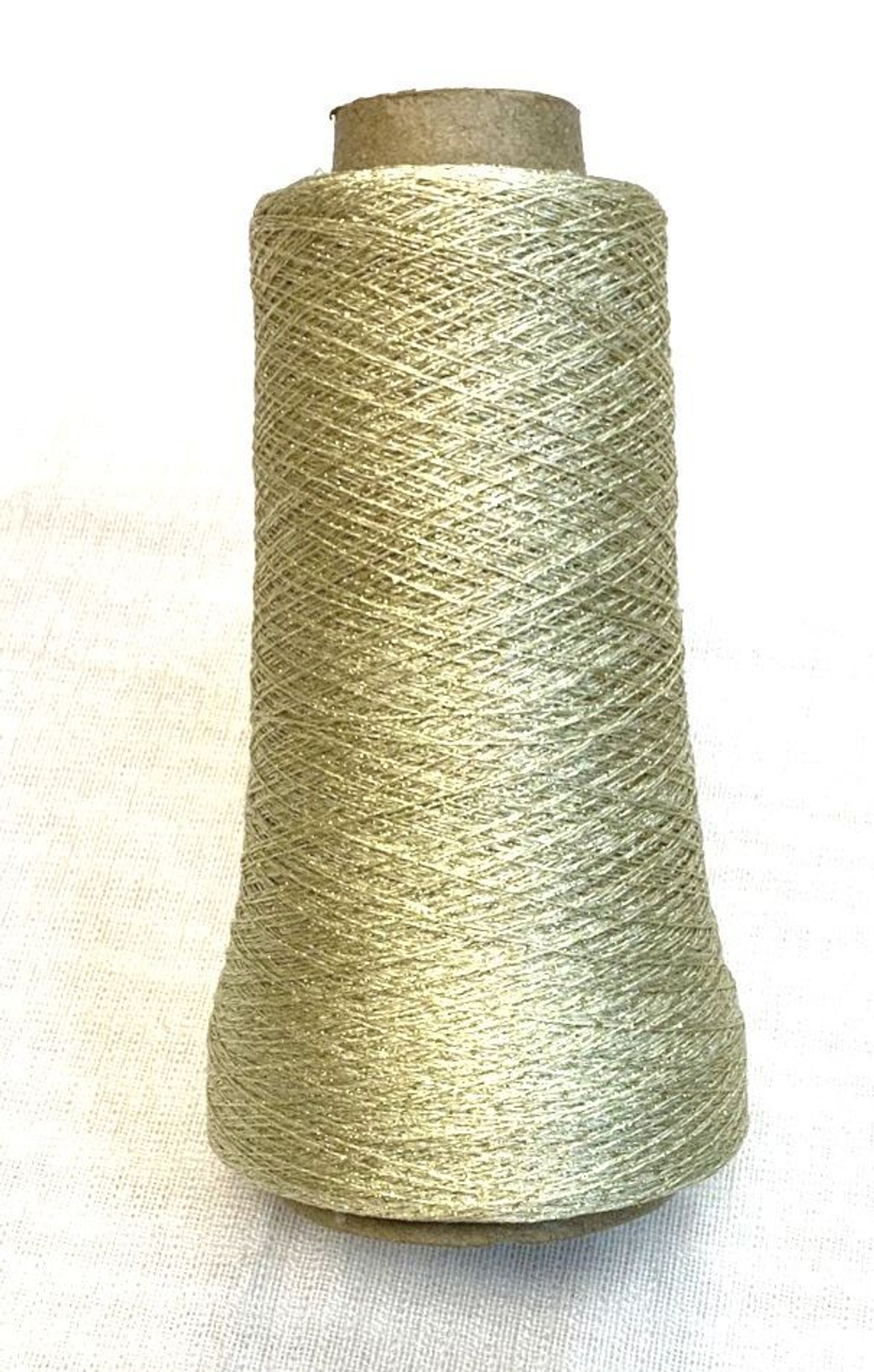 Пряжа на бобине (Италия) Нить люрекс 100г-2100 м 64% вискоза 36% п/э 98 г