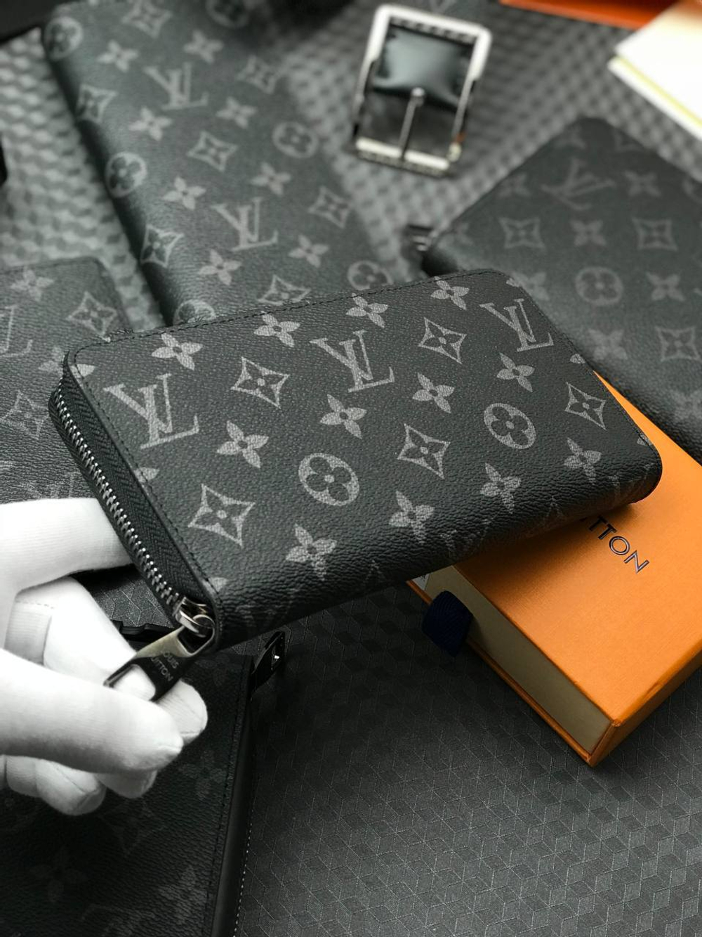 Кошелек Louis Vuitton