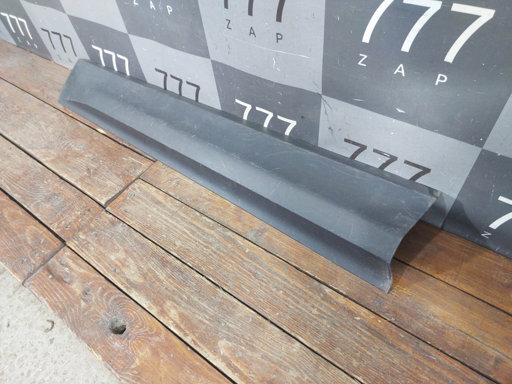 Накладка двери передней правой Skoda Kodiaq 16-нв Б/У Оригинал 565854940