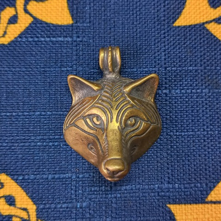 Подвеска. Волк