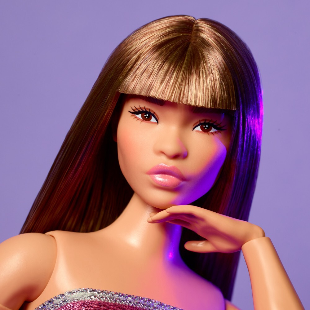 Barbie Signature Looks - Кукла брюнетка в сверкающем розовом платье HRM16 / артикул   GXB28 HRM16  / GTIN 194735180783