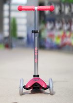 Cамокат Mini Micro Deluxe Блестящий LED розовый
