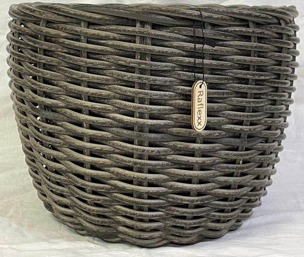 Кашпо - корзина плетёное