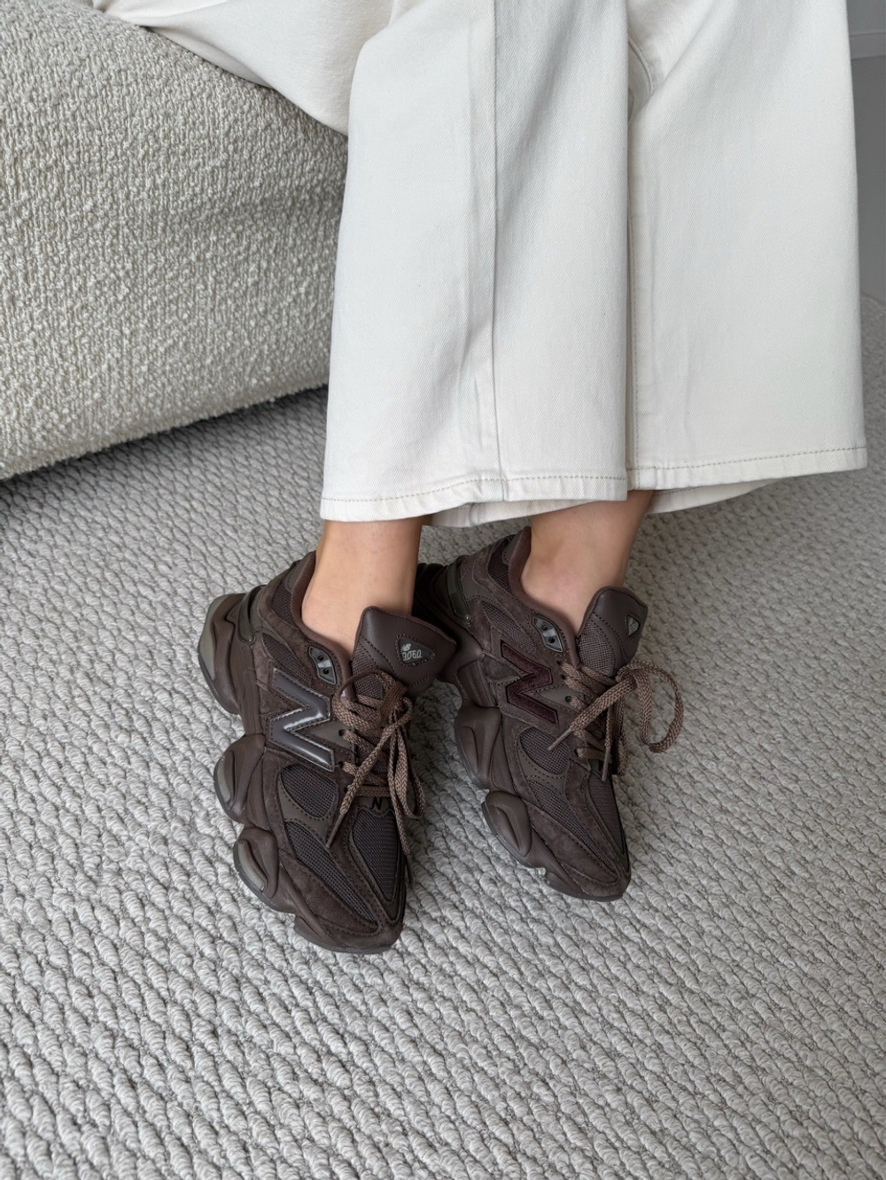 Кроссовки из натуральной замши