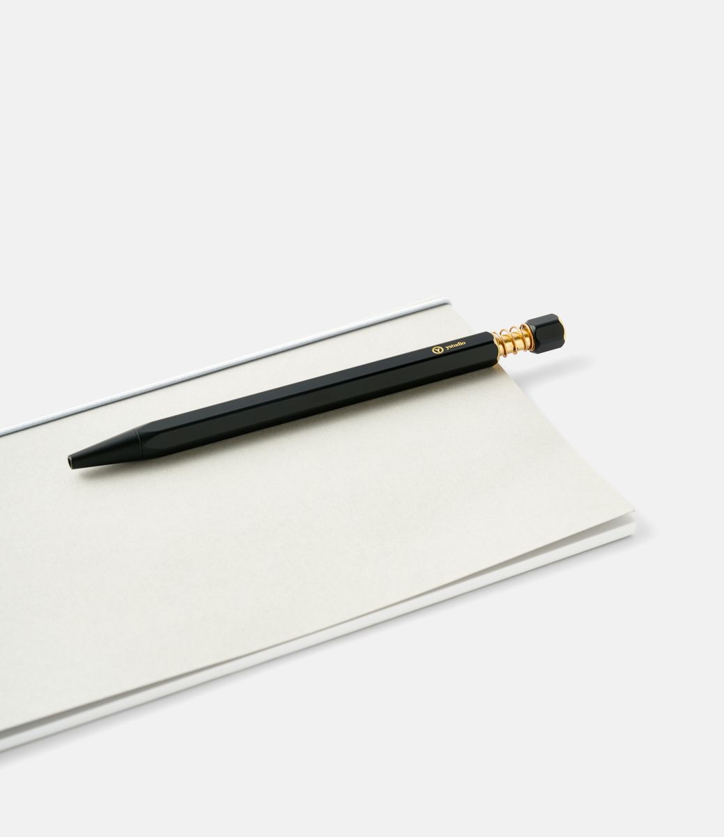 Ystudio Classic Revolve Ballpoint Pen Spring Black — ручка из латуни