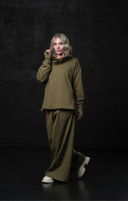 Палаццо со стрелкой /хвоя