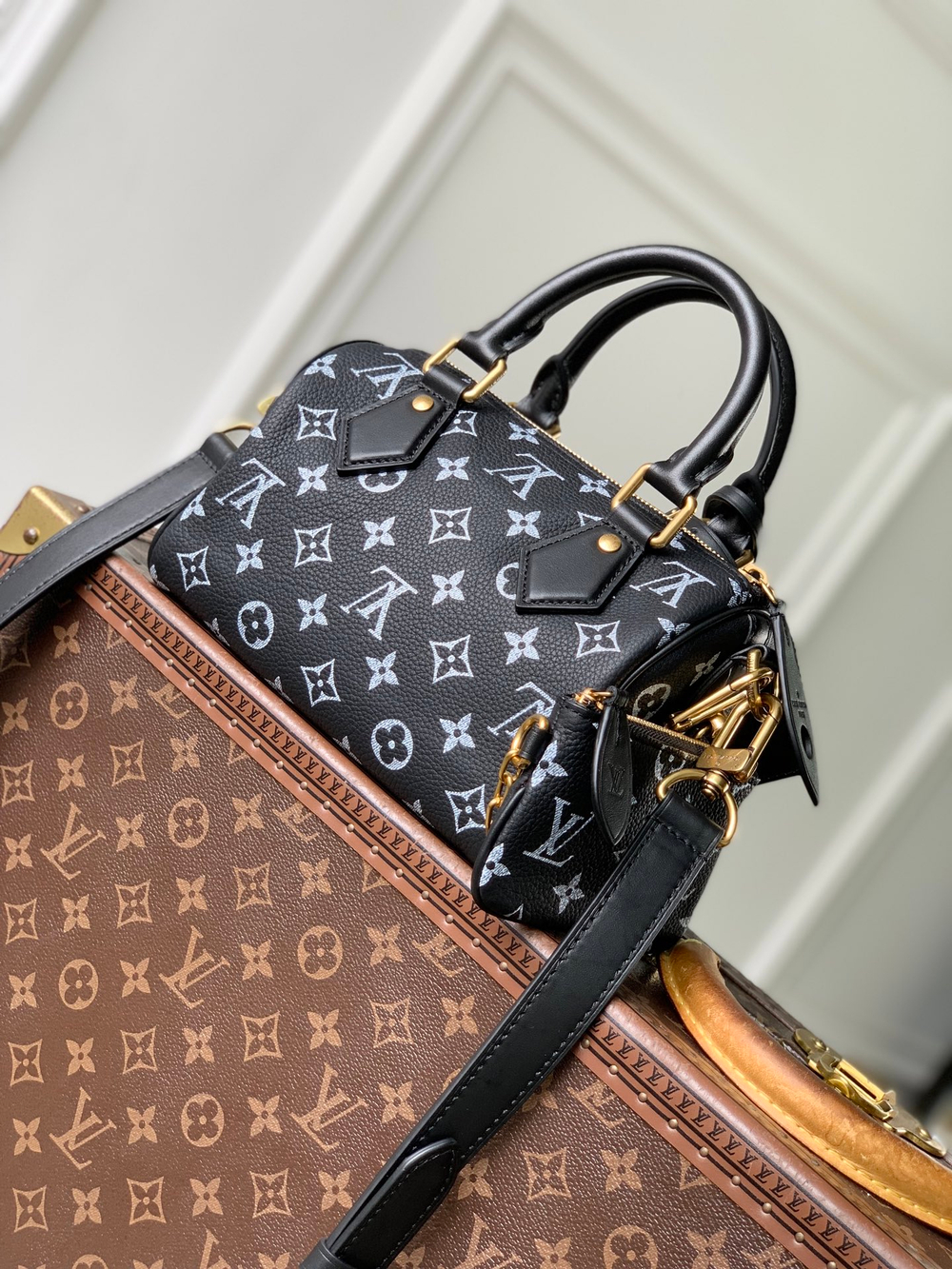 Louis Vuitton Speedy P9 Bandouliere 20