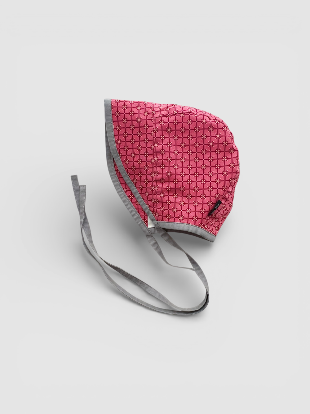 Чепец с козырьком