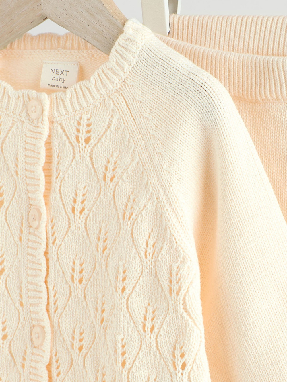 Вязаный кардиган и брюки в комплекте для девочек Next AW7-040, Белый