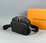 Сумка-мессенджер Louis Vuitton