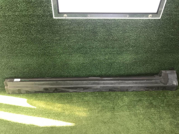 Накладка порог правая Volvo XC90 2 (2014-н.в.)