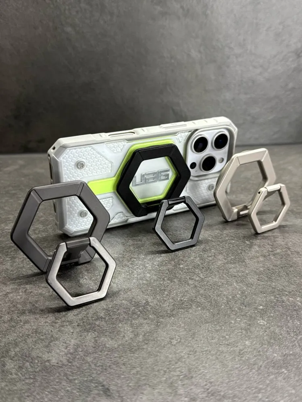 Магнитная подставка UAG