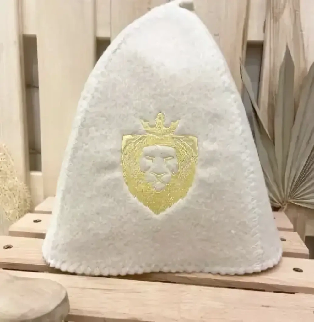 Шапка банная классическая с вышивкой «Лев»