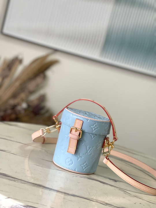 Louis Vuitton Astor