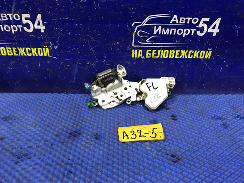 Замок двери передней левой NISSAN CEFIRO 1997