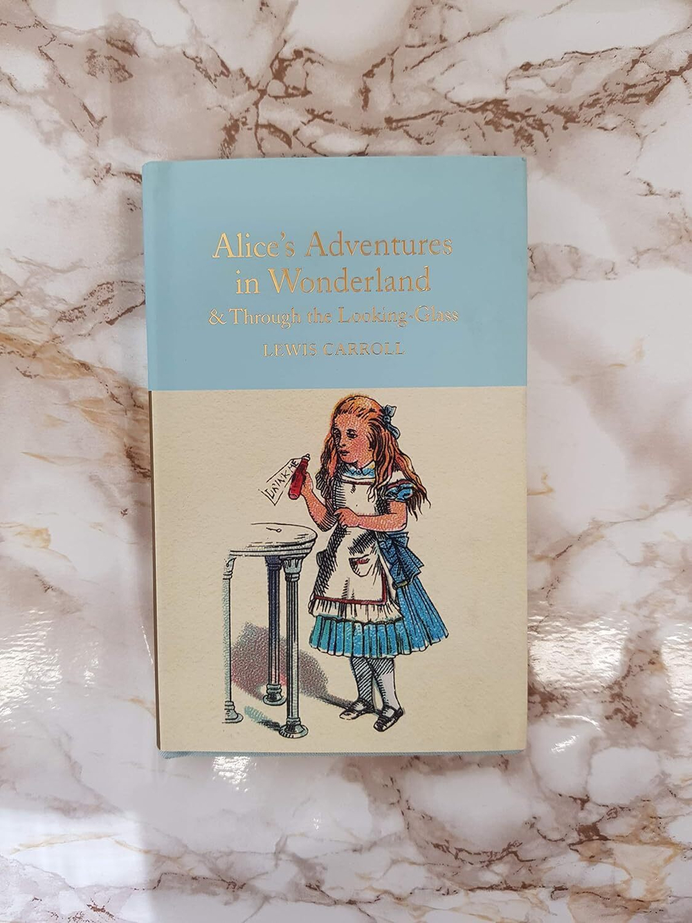 Alice's Adventures in Wonderland & Through the Looking-Glass (Macmillan Collector's Library) Hardcover