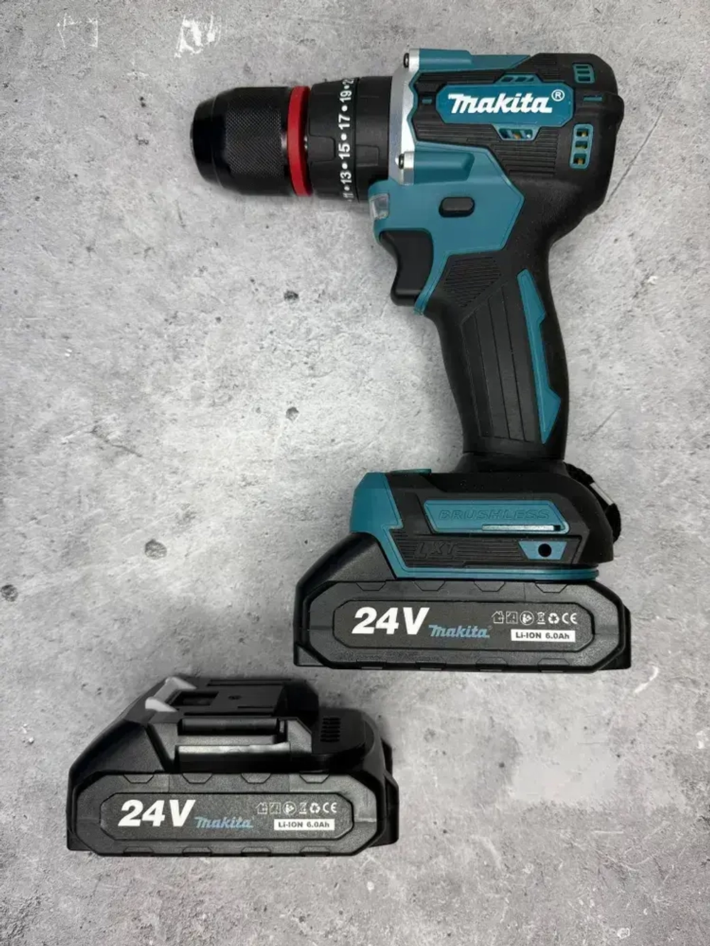 Дрель-шуруповерт Makita 24v бесщеточный, 40-80 Нм, с набором и 2 АКБ
