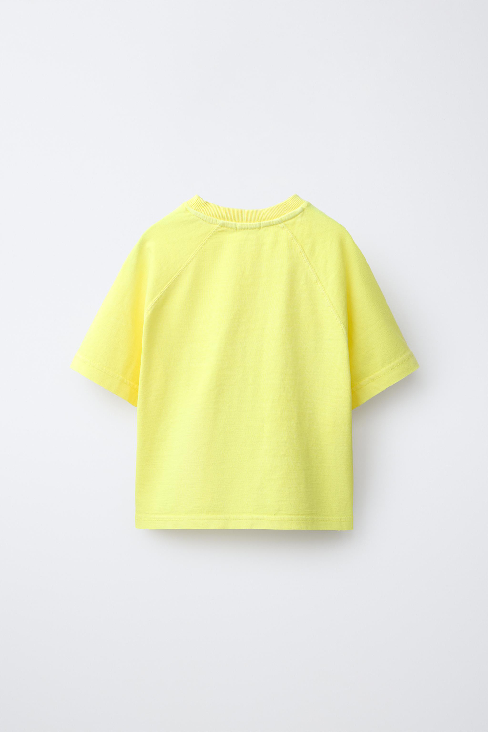 ZARA КОМПЛЕКТ ИЗ ФУТБОЛКИ И ШОРТОВ, ЖЕЛТЫЙ