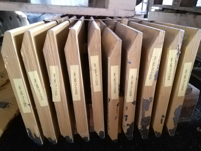 Нож Komatsu D65 центральный 14X-71-11310