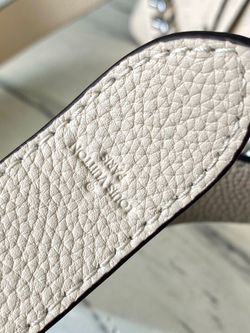 Louis Vuitton Hand It All PM